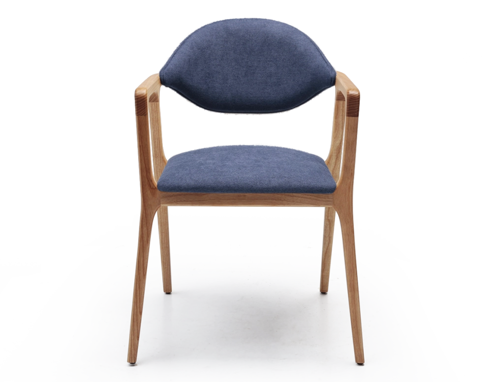 Chaise design avec accoudoirs bois teinte naturelle et tissu bleu océan Chaise design avec accoudoirs bois teinte naturelle et tissu bleu océan