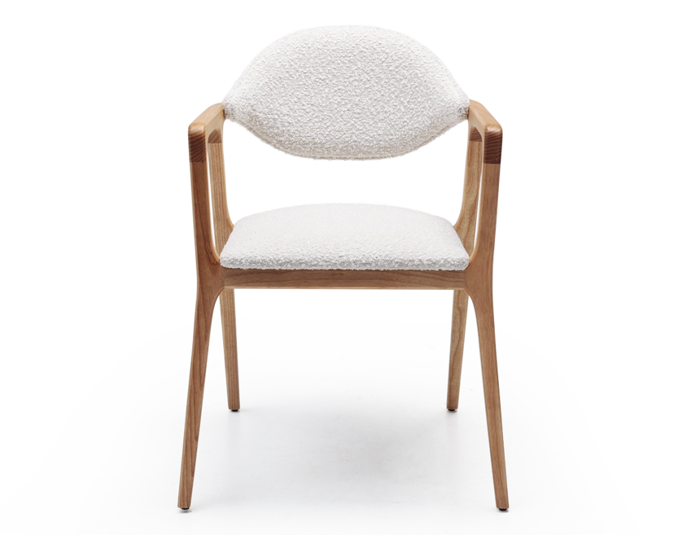 Chaise design avec accoudoirs bois teinte naturelle et tissu bouclé blanc Chaise design avec accoudoirs bois teinte naturelle et tissu bouclé blanc