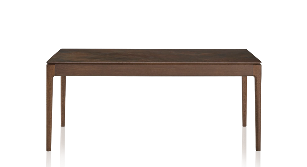Table salle à manger en chêne et céramique 8 personnes avec bois teinte marron foncé et plateau céramique brun oxydé 180x100 cm Table salle à manger en chêne et céramique 8 personnes avec bois teinte marron foncé et plateau céramique brun oxydé 180x100 cm