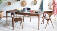 Table extensible 8 à 14 personnes en chêne avec plateau et allonges bois teinte marron foncé 210x100 cm Table extensible 8 à 14 personnes en chêne avec plateau et allonges bois teinte marron foncé 210x100 cm