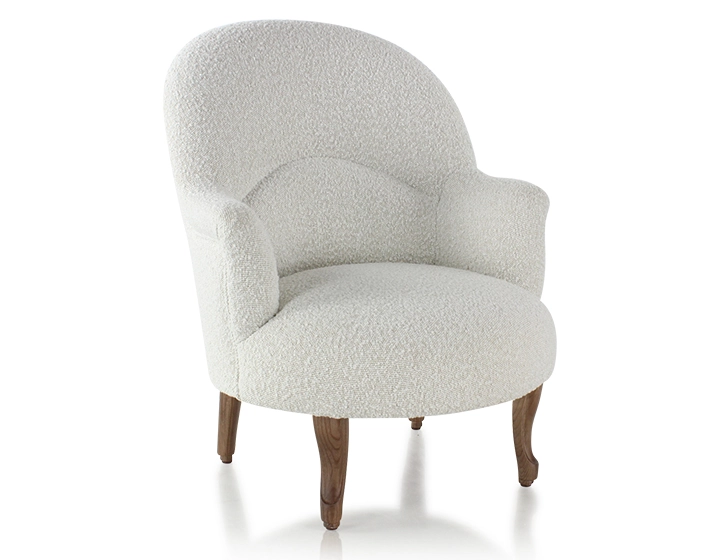 Fauteuil crapaud avec accoudoirs pieds bois teinte noyer et tissu bouclé blanc Fauteuil crapaud avec accoudoirs pieds bois teinte noyer et tissu bouclé blanc