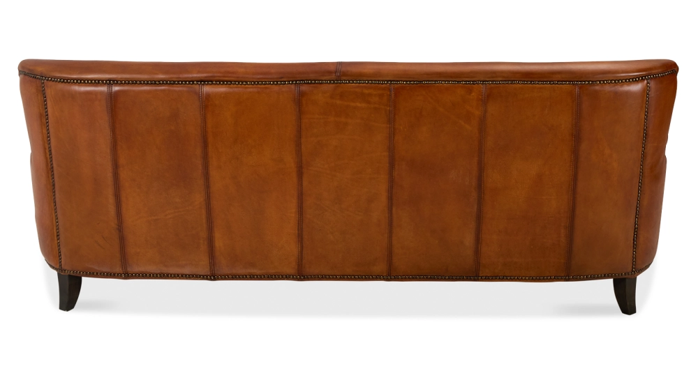 Canapé club cuir 3 places marron clair accoudoirs cloutés Canapé club cuir 3 places marron clair accoudoirs cloutés