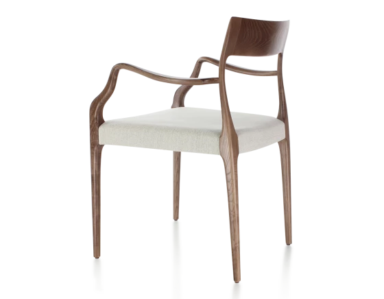 Chaise scandinave avec accoudoirs teinte marron foncé et tissu beige naturel