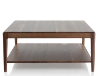 Table basse carrée en noyer avec tablette teinte naturelle 100x100 cm Table basse carrée en noyer avec tablette teinte naturelle 100x100 cm