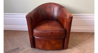 Lot de 2 fauteuils club cuir marron vintage Lot de 2 fauteuils club cuir marron vintage