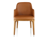 Chaise design avec accoudoirs bois teinte merisier et cuir caramel Chaise design avec accoudoirs bois teinte merisier et cuir caramel