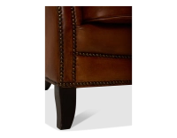 Canapé club cuir 3 places marron clair accoudoirs cloutés Canapé club cuir 3 places marron clair accoudoirs cloutés