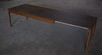 Table extensible 8 à 14 personnes en chêne et céramique allonges céramique avec bois teinte foncé et plateau et allonges céramique brun oxydé 210x100 cm Table extensible 8 à 14 personnes en chêne et céramique allonges céramique avec bois teinte foncé et plateau et allonges céramique brun oxydé 210x100 cm