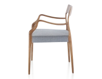 Chaise scandinave avec accoudoirs bois teinte noyer assise tissu chevron bleu Chaise scandinave avec accoudoirs bois teinte noyer assise tissu chevron bleu