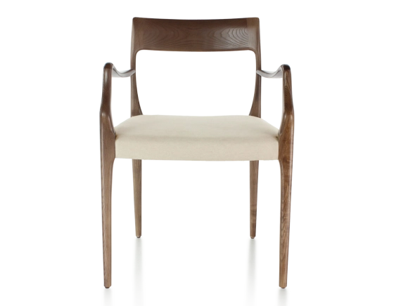 Chaise scandinave avec accoudoirs bois teinte marron foncé assise tissu camel