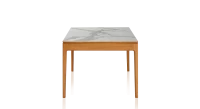 Table salle à manger 6 à 8 personnes en chêne et céramique avec bois teinte merisier et plateau céramique effet marbre blanc 140x90 cm