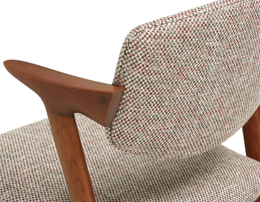 Chaise scandinave bois teinte merisier assise tissu fusion Chaise scandinave bois teinte merisier assise tissu fusion