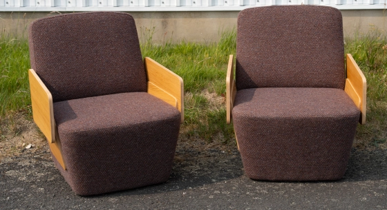 Set of 2 designer armchairs with armrests natural oak seat with mauve and grey tweed fabric.
