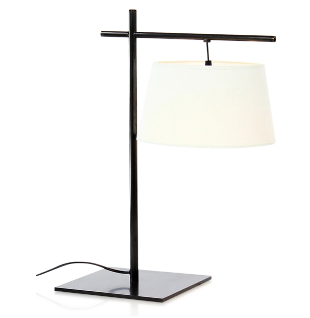 Lampe a poser équerre noire abat jour ivoire Lampe a poser équerre noire abat jour ivoire