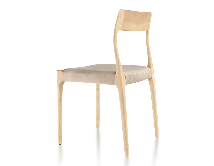 Chaise scandivave bois teinte naturelle assise tissu velours taupe clair