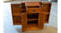 Meuble de bar style marine bois teinte merisier Meuble de bar style marine bois teinte merisier