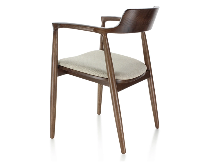 Chaise scandinave bois teinte marron foncé assise tissu chevron beige Chaise scandinave bois teinte marron foncé assise tissu chevron beige