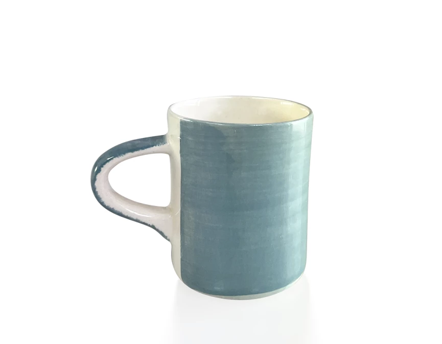 Tasse à café en céramique grise claire unie