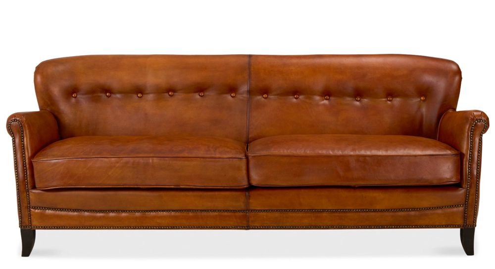 Canapé club cuir 3 places marron clair accoudoirs cloutés Canapé club cuir 3 places marron clair accoudoirs cloutés