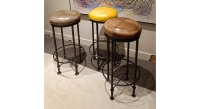 Lot de 3 tabourets de bar vintage cuir jaune, marron soutenu et vert olive