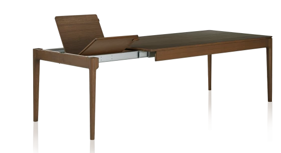 Table extensible en chêne avec plateau et allonges bois teinte noyer 140x90 cm