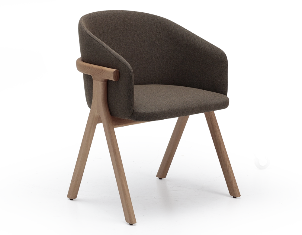Chaise design bois teinte naturelle assise tissu marron clair Chaise design bois teinte naturelle assise tissu marron clair