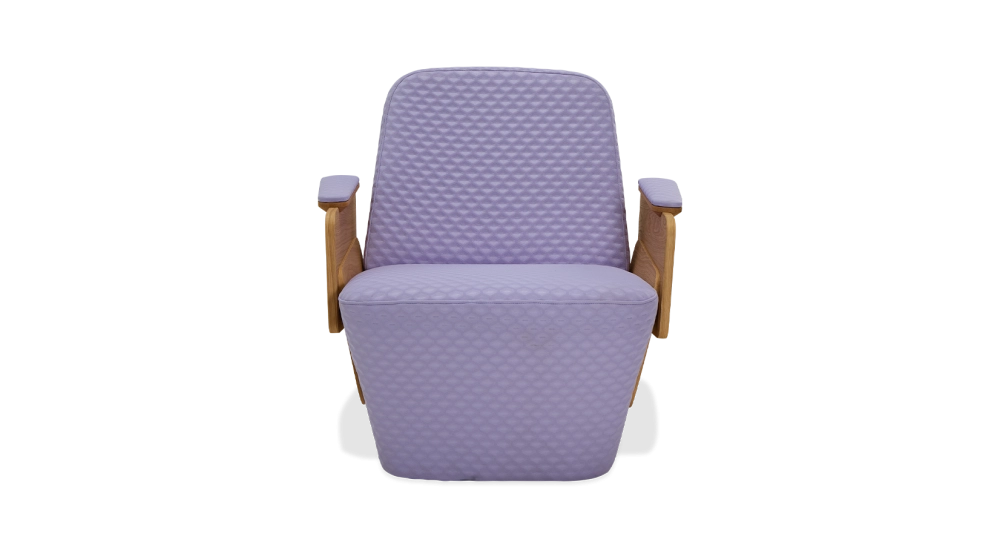 Fauteuil design avec accoudoirs chêne teinte naturelle assise tissu mauve Fauteuil design avec accoudoirs chêne teinte naturelle assise tissu mauve