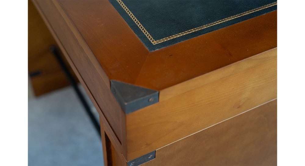 Navy desk in wood and leather bois teinte merisier et cuir vert