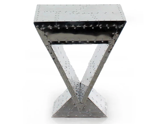 Table de chevet design en aluminium riveté