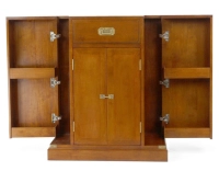 Meuble de bar marine bois teinte merisier Meuble de bar marine bois teinte merisier