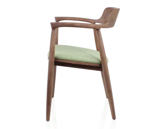 Chaise scandinave bois teinte noyer et tissu vert