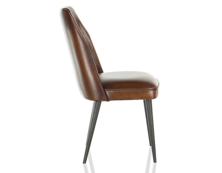 Chaise vintage cuir marron soutenu Chaise vintage cuir marron soutenu