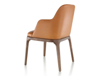Chaise design avec accoudoirs bois teinte marron foncé et cuir caramel Chaise design avec accoudoirs bois teinte marron foncé et cuir caramel