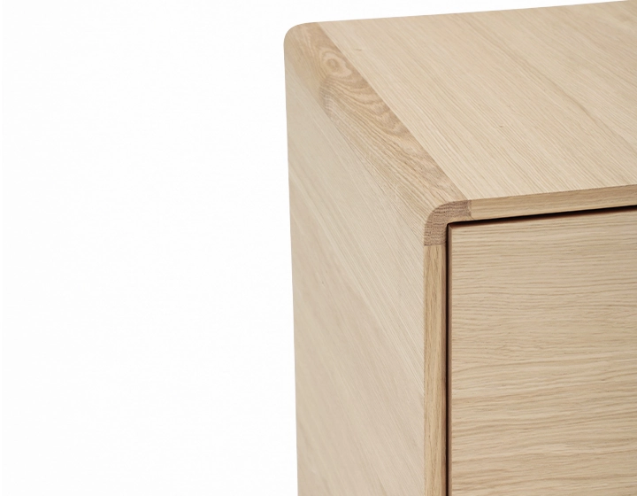 Buffet 2 portes en chêne bois teinte naturelle Buffet 2 portes en chêne bois teinte naturelle