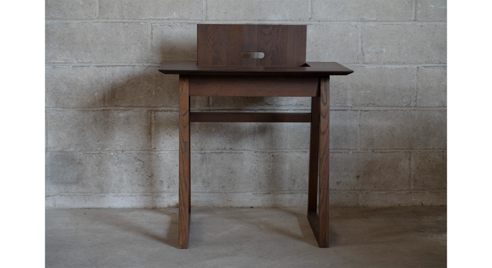 Bureau design en chêne teinte marron foncé l80 cm