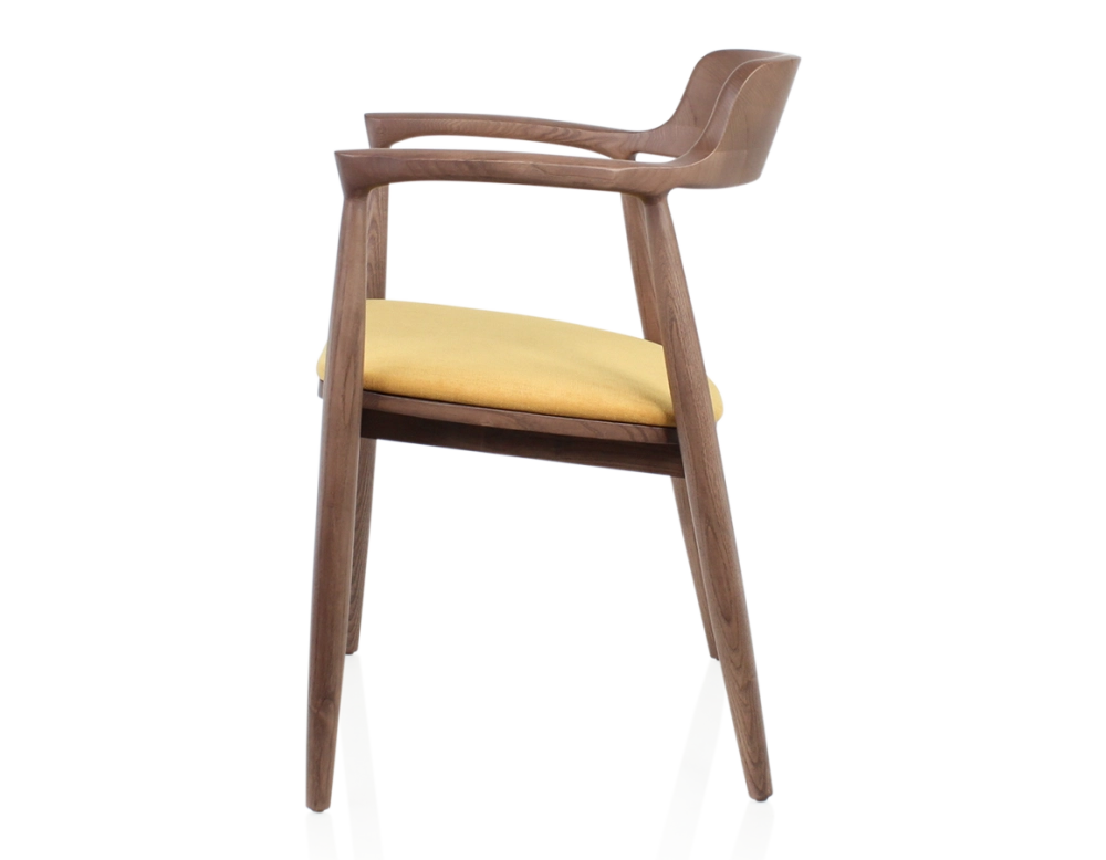 Chaise scandinave bois teinte noyer et tissu jaune Chaise scandinave bois teinte noyer et tissu jaune