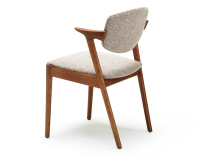 Chaise scandinave bois teinte merisier assise tissu fusion Chaise scandinave bois teinte merisier assise tissu fusion