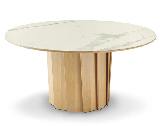Table salle à manger ronde en chêne et céramique 6 à 8 personnes avec bois teinte naturelle et plateau céramique effet marbre blanc 120 cm