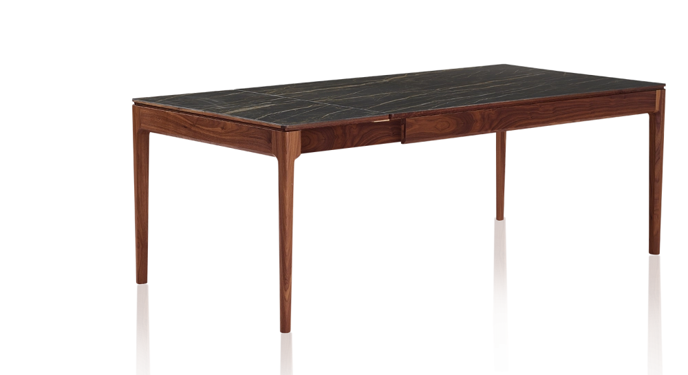 Table extensible 8 à 12 personnes en noyer et céramique allonges céramique avec bois teinte naturelle et plateau et allonges céramique effet marbre noir 160x100 cm