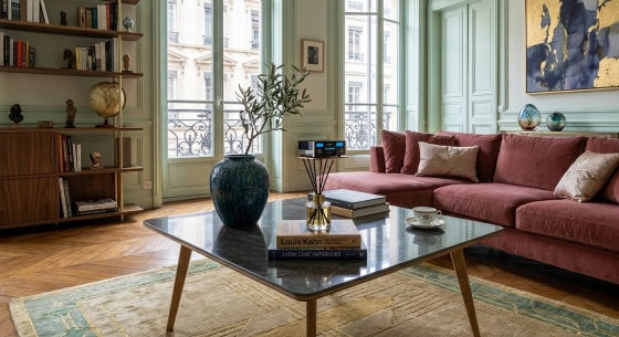 Table basse carré en chêne et céramique F3 teinte naturelle et plateau céramique frappuccino brillante 90x90 cm