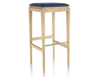 Tabouret de bar design H80 cm bois teinte naturelle assise tissu bleu marine Tabouret de bar design H80 cm bois teinte naturelle assise tissu bleu marine