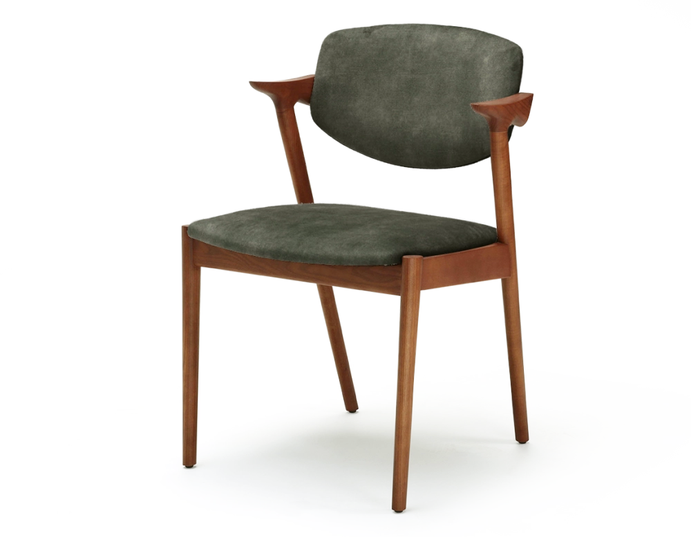 Chaise scandinave bois teinte merisier assise tissu velours vert forêt Chaise scandinave bois teinte merisier assise tissu velours vert forêt