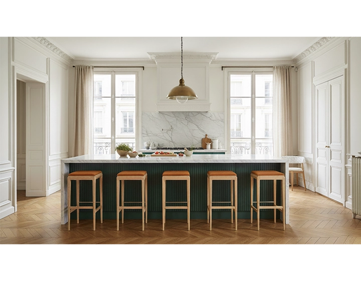 Tabouret de bar design H80 cm bois teinte naturelle assise cuir caramel