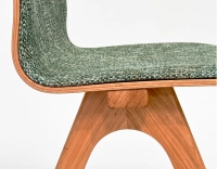 Chaise design en chêne tapissé bois teinte naturelle assise tissu chiné vert