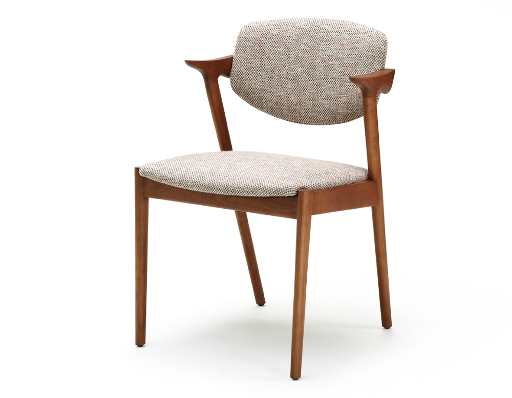 Chaise scandinave bois teinte merisier assise tissu fusion Chaise scandinave bois teinte merisier assise tissu fusion