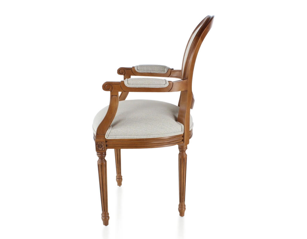 Chaise ancienne style Louis XVI avec accoudoirs bois teinte ancienne et tissu beige naturel Chaise ancienne style Louis XVI avec accoudoirs bois teinte ancienne et tissu beige naturel