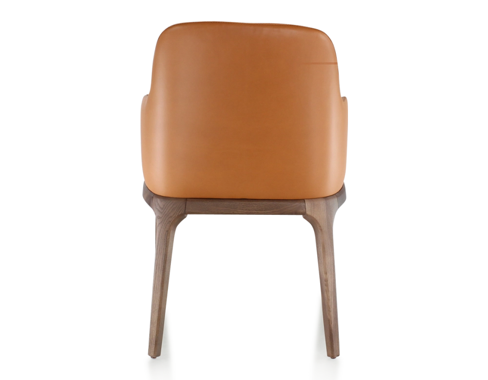 Chaise design avec accoudoirs bois teinte marron foncé et cuir caramel Chaise design avec accoudoirs bois teinte marron foncé et cuir caramel