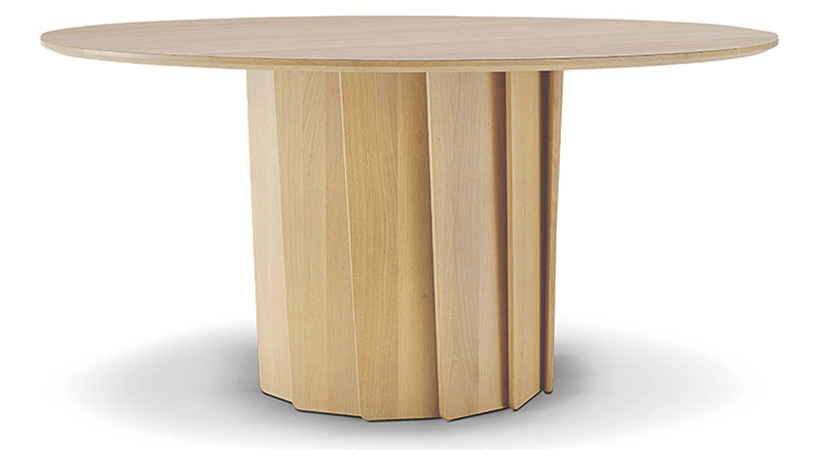 Table salle à manger ronde en chêne 6 personnes teinte naturelle 120 cm Table salle à manger ronde en chêne 6 personnes teinte naturelle 120 cm