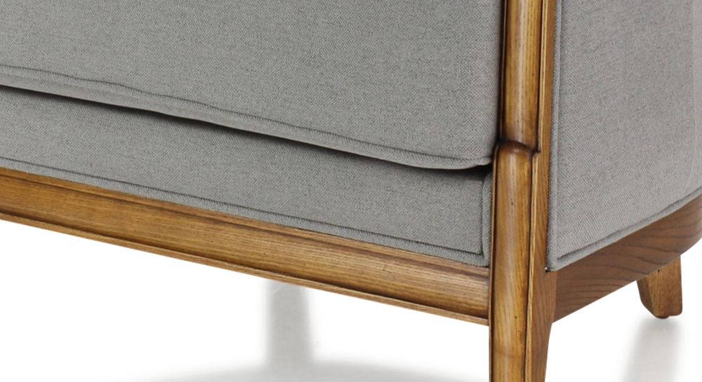 Canapé ancien 2 places accoudoirs moulurés bois teinte ancienne et tissu gris clair