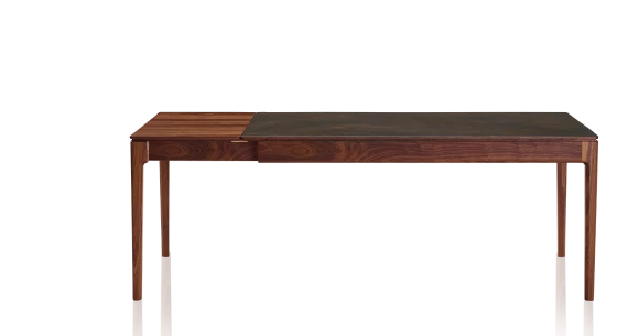 Table extensible 8 à 12 personnes en noyer et céramique allonges bois avec bois teinte naturelle et plateau céramique brun oxydé 160x100 cm